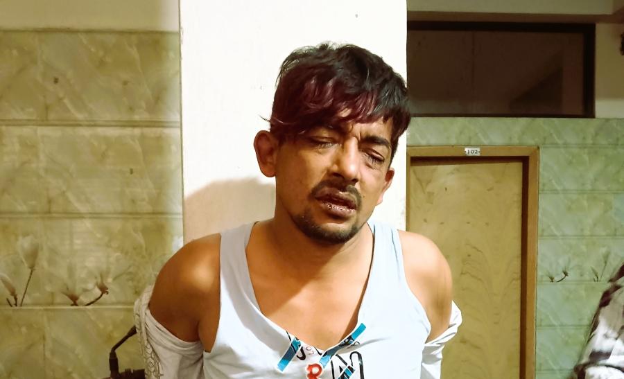 ছাত্রী হোস্টেলে চুরির চেষ্টাকালে যুবক আটক